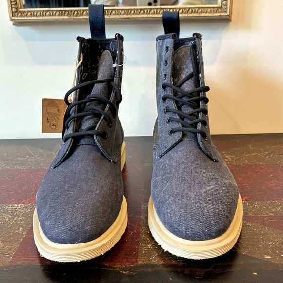 NEW WITH TAGS - Dr Martens Whiton Canvas Indigo 8-hole boots - amazing boots - Picture 4 of 14